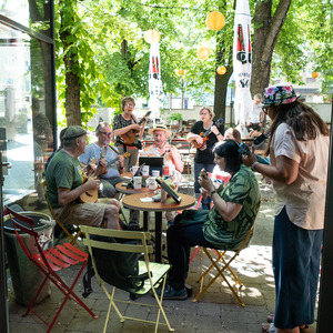 Frühstück mit Ukulele | Ukulele-Kollektiv mit Bad-Mouse-Workshop